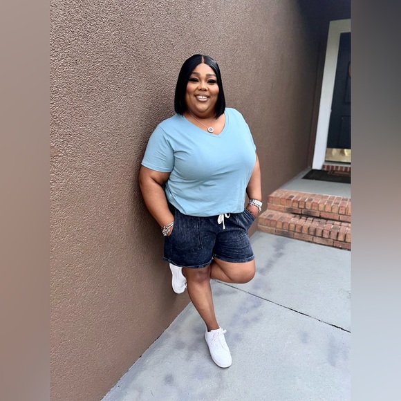 Blue Mineral Wash Drawstring Cuffed Short Set - Picture 3 of 5